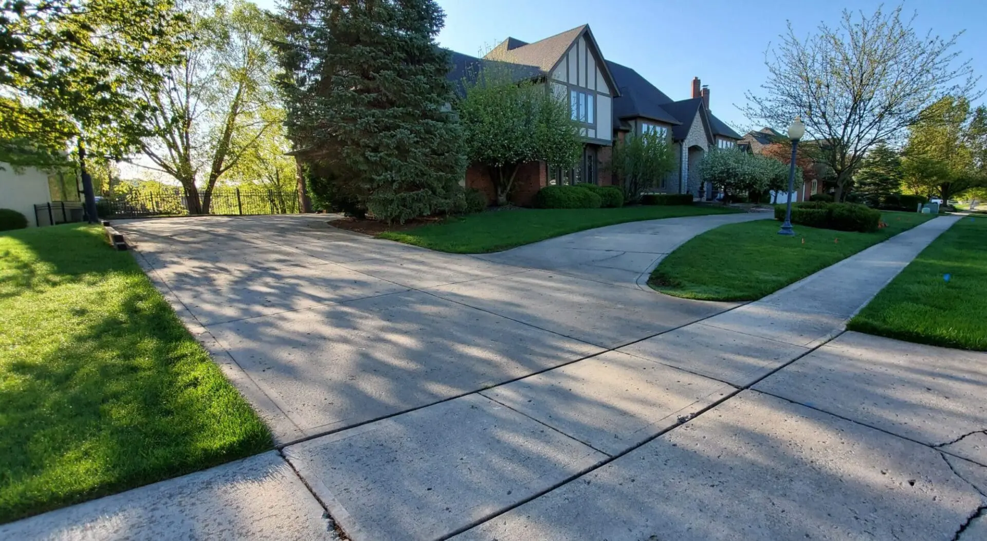 How To Clean Driveway Greenwood IN