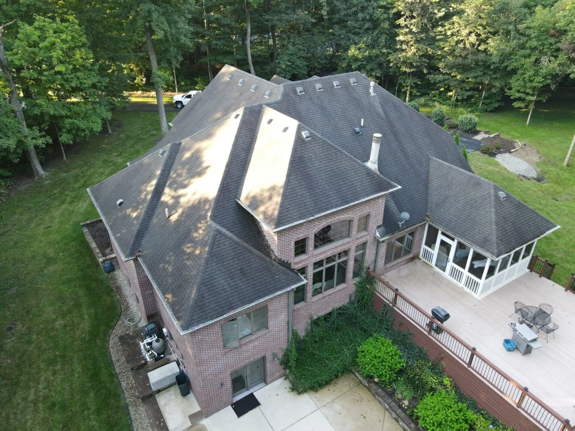 Large Roof Needs Wash Indianapolis